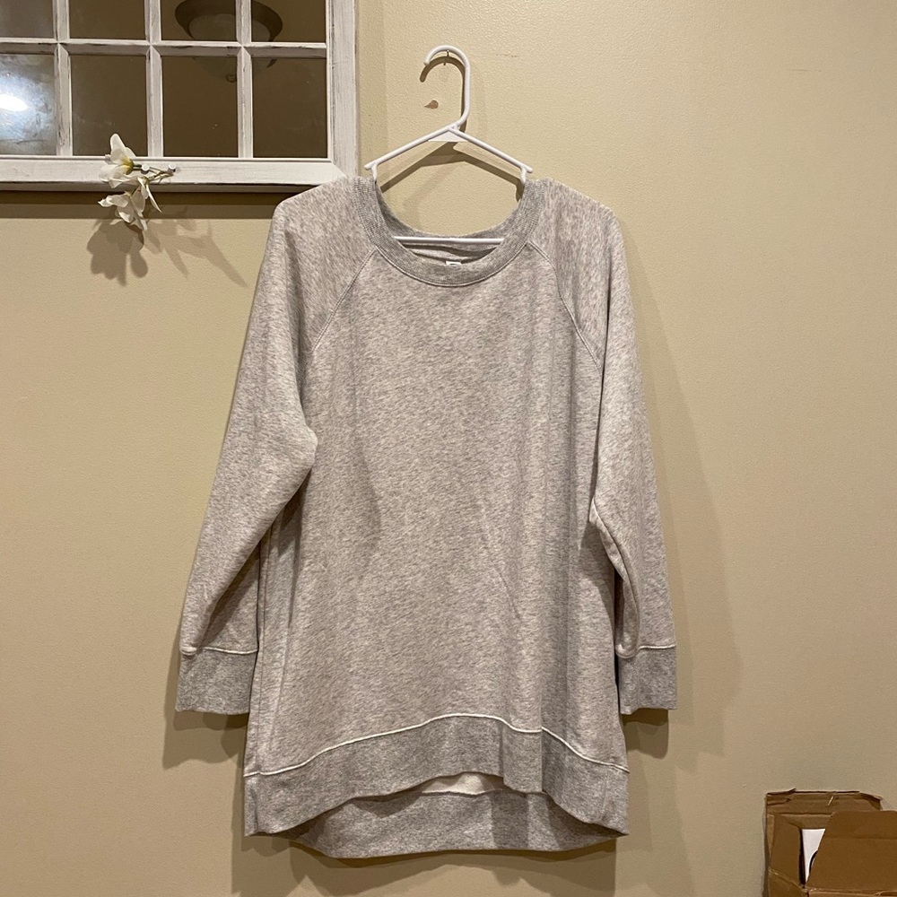 old navy sweater (new w/o tags)